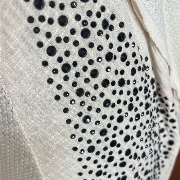 Vocal White and Black Angel Wings Tank Top - Picture 3 of 5